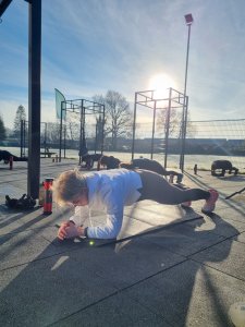 XCORE core training buikspieren Horst Venray Sevenum buiten trainen buiten sporten outdoor gym xcore outdoor fit worden fitness